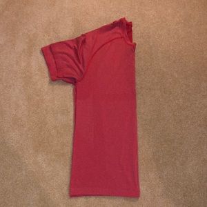 Light red men’s lululemon metal vent tech medium
